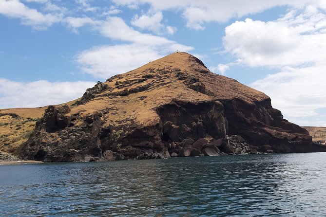 Private Ponta São Lourenço Walk and Boat Return - The boat return: Sea views you can’t recreate from land