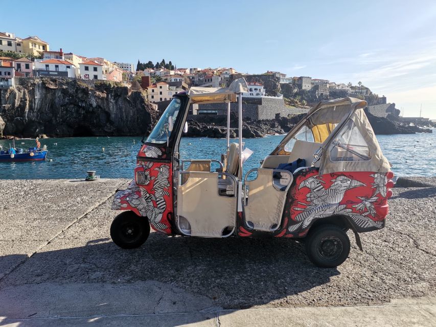 Private tour:Câmara de Lobos Churchill Bay Guided Tuk Tuk - Leaving Funchal the easy way, on a guided tuk tuk