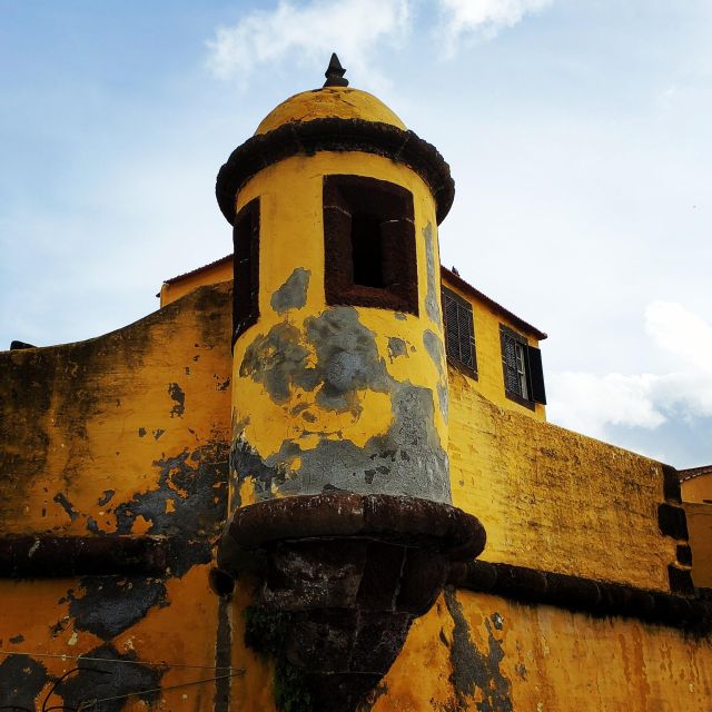 Private Tour:Historical Old Town 1-Hour Tour by Tuk Tuk - Santa Maria again, ending at the nightlife heart