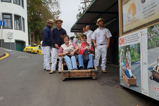 Private Tuk Tuk Tour to Old Town + Monte in Funchal - Monte Toboggan at Associação dos Carreiros do Monte: The 2 km Descent