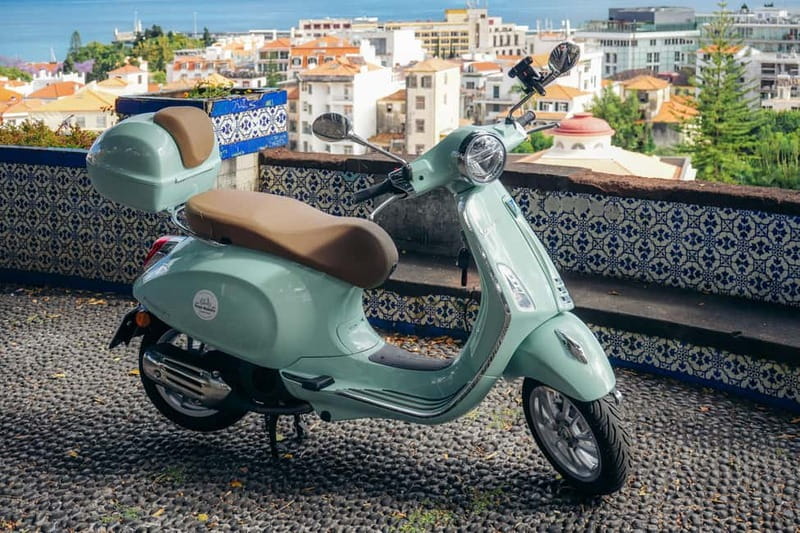 Private Vespa Tour Funchal & Câmara Lobos (3hrs) - The ride and arrival in Câmara de Lobos: harbor atmosphere you can feel