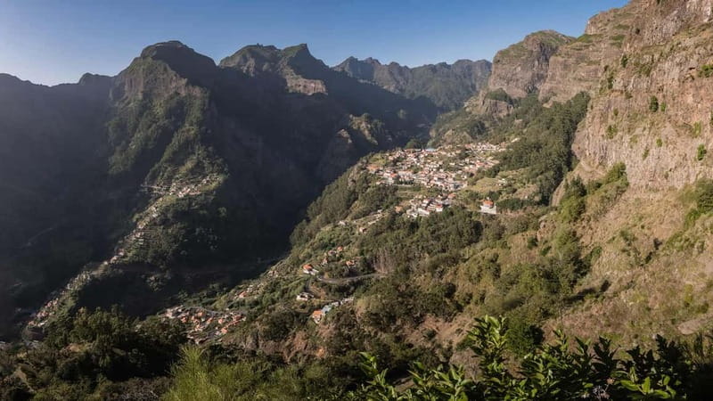 Private Vespa Tour Nun´s Valley,Câmara Lobos,CaboGirão(4hrs) - What to bring for a comfortable 4-hour day