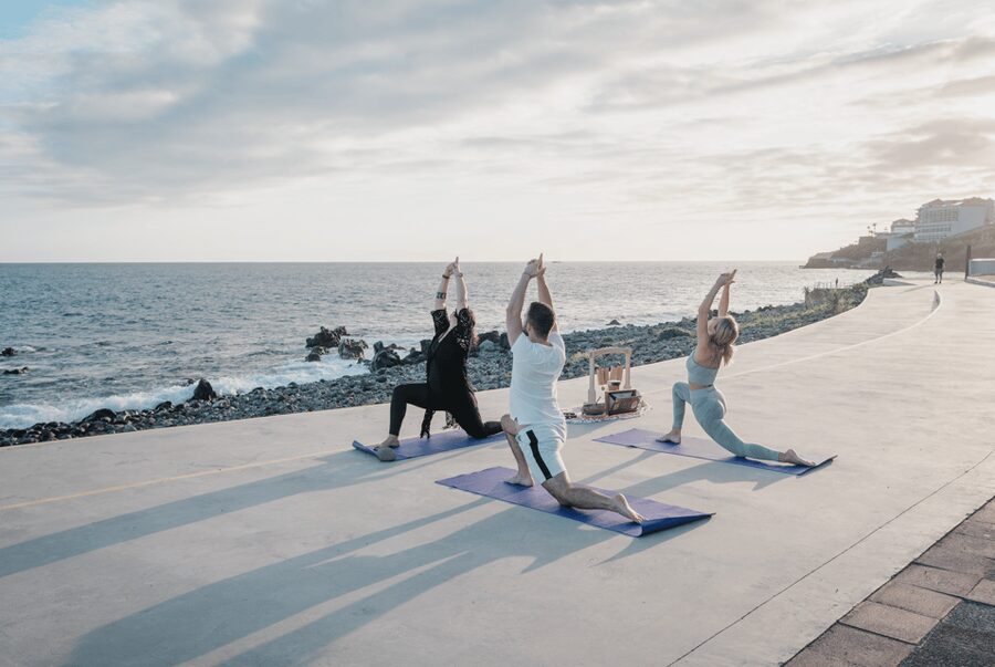 Private Yoga & Sound Bath by the Ocean - Ocean-view pranayama, the grounding step that sets the mood