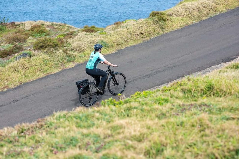 "Self-Guided" E-Bike Tour - Ponta de São Lourenço to Funchal - Getting There: Funchal Pickup and the 40-Minute Jeep Ride