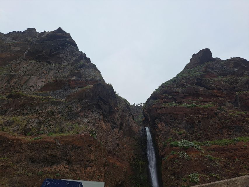 South Madeira: breathtaking coastal trip incl. Porto Moniz. - Prazeres to Ponta do Pargo: lighthouse cliff drama