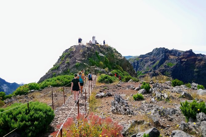 Sunrise Guided Hike PR1 Pico do Areeiro Pico Ruivo small group - Stop 3: Santana Traditional Houses, a Cultural Reset After the Climb