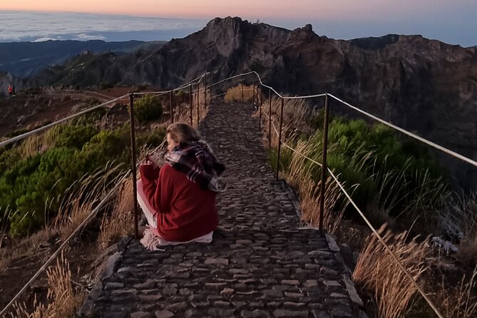 Sunrise in Areeiro Peak - What’s included, what’s missing, and what you should pack