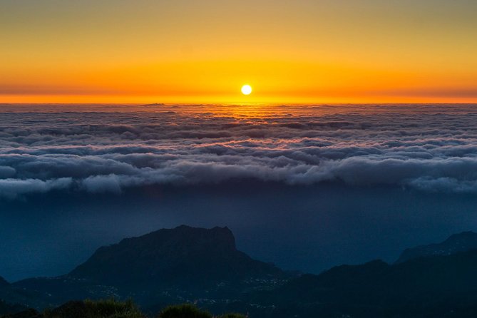 Sunrise Tour @ Pico Do Areiro | Half Day 4x4 Tour - The 4x4 value: why comfort matters at 6:00am