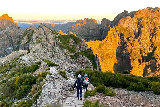 Sunrise Transfer To Pico Do Arieiro, Hike To Pico Ruivo & Return From Teixeira - Stop 1 in Funchal: 30 minutes that are really about group timing