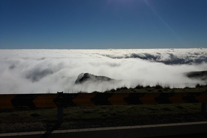 The East Tour-Pico do Areeiro,Santana & Pico do Facho Small Group - Pico do Facho and Miradouro do Guindaste: The Two Best View Moments Close Together
