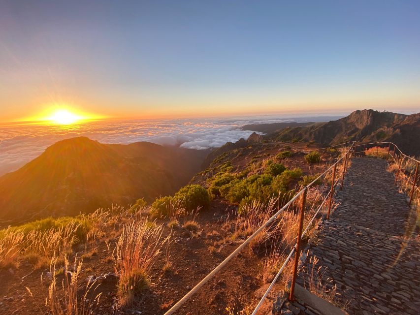 Transfer from Pico do Areeiro to Achada do Teixeira - Local Driver Tips in Portuguese, English, and German