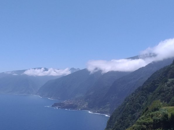 West Tour - 4x4 (Small Group) - Seixal beach and basalt cliffs: black sand with character